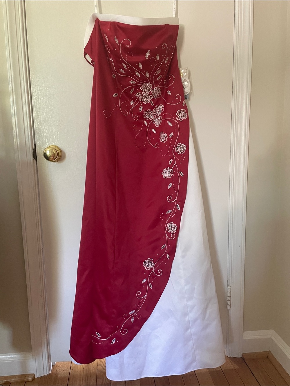 Niki Lavis Strapless Red and White Embroidered Gown